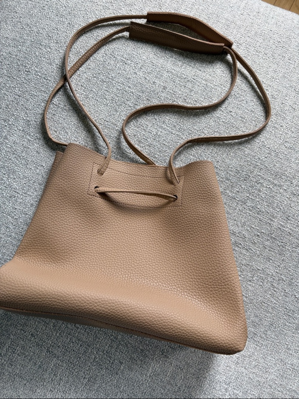 8 Other Reasons Pebbled Leather Shoulder Bag in Tan Bucket Crossbody Bag